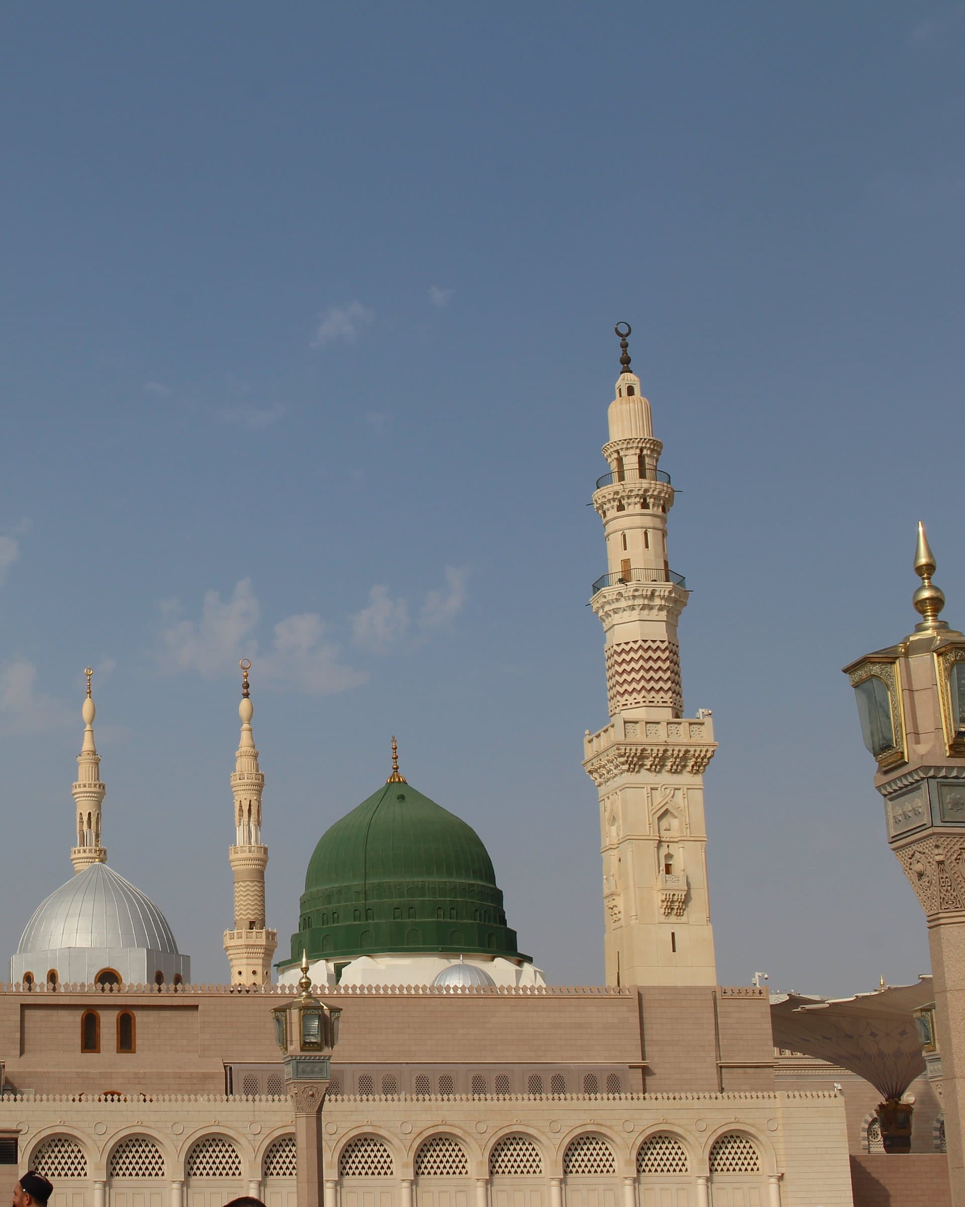 The green dome and minarets of Masjid an-Nabawi in the morning